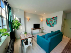 Cute 1-Bedroom Ground Apartment in Stoke Newington